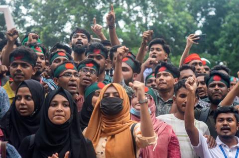 বিবিসি বাংলা লাইভ- জুলাই অগাস্টে নিহত ৬৪০ জন, শ্রমিক বিক্ষোভে আশুলিয়ায় ৭৯ কারখানা বন্ধ